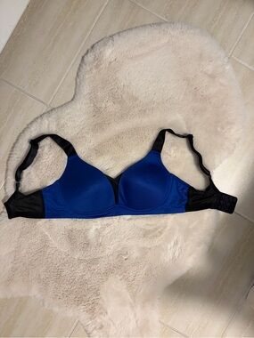 La Vie En Rose Wireless Sports Bra - M